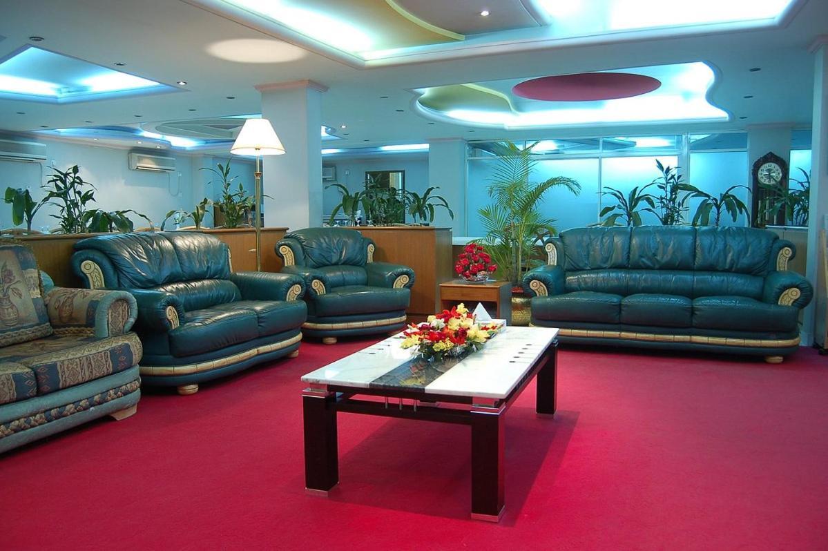 Hotel De Crystal Crown Dhaka Exterior foto